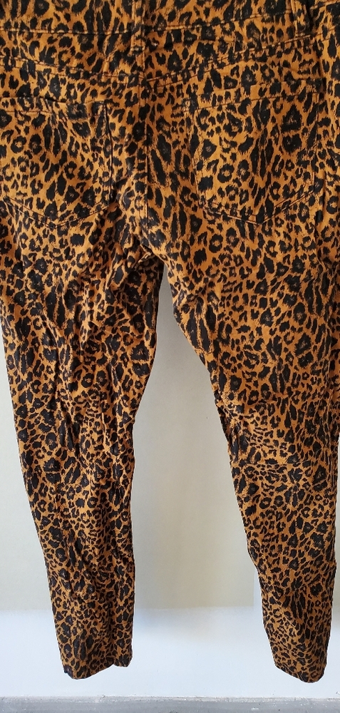 Cheetah pants - Picture 2 of 2